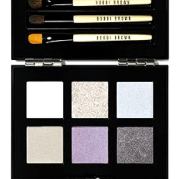 SOLD...😯Bobbi brown eye wardrobe