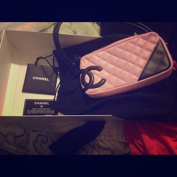 Trading with @tange1 :) ! Chanel Pink Cambon😍