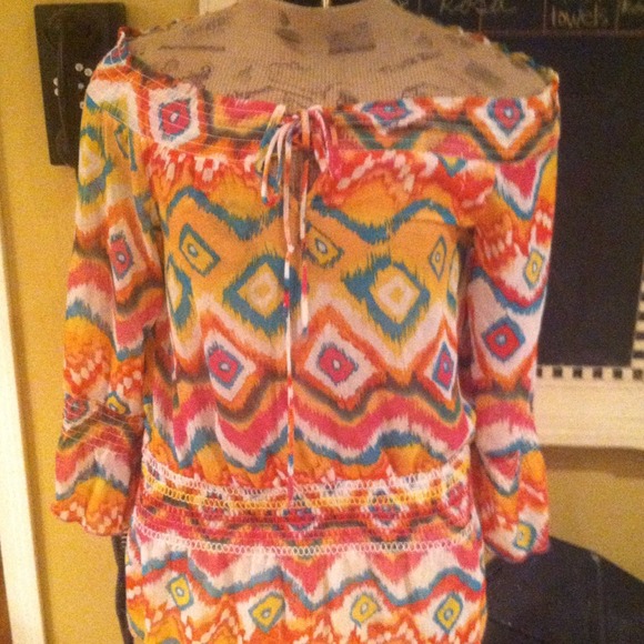 Cute cute!!! I think it's a large or Med