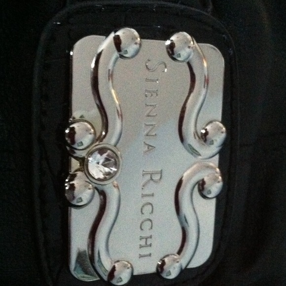 Handbag - Picture 2 of 4