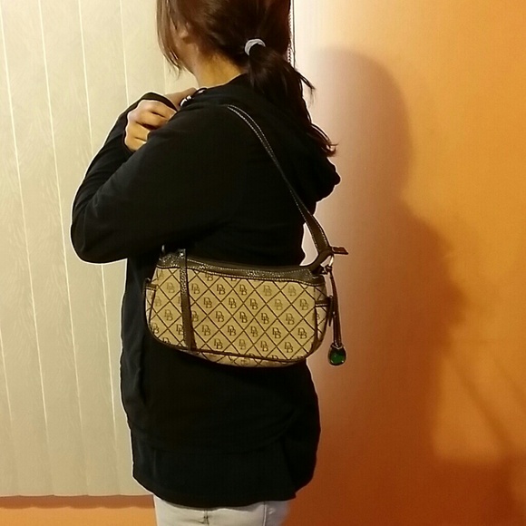 Handbag - Picture 3 of 4