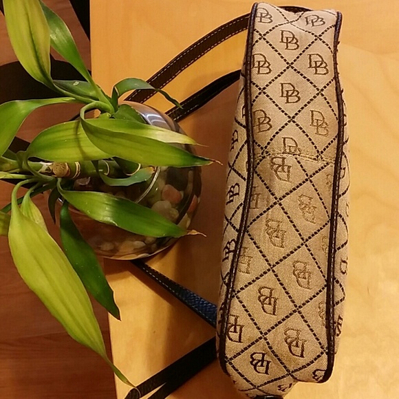Handbag - Picture 4 of 4