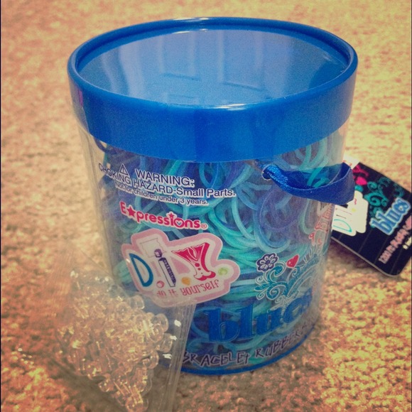 **SOLD***12000 PC rubberband bracelet kit