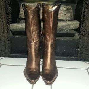 BCBG BRONZE COWBOY BOOTS