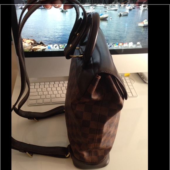 π―% AUTHENTIC LOUIS VUITTON BACKPACk - Picture 2 of 4