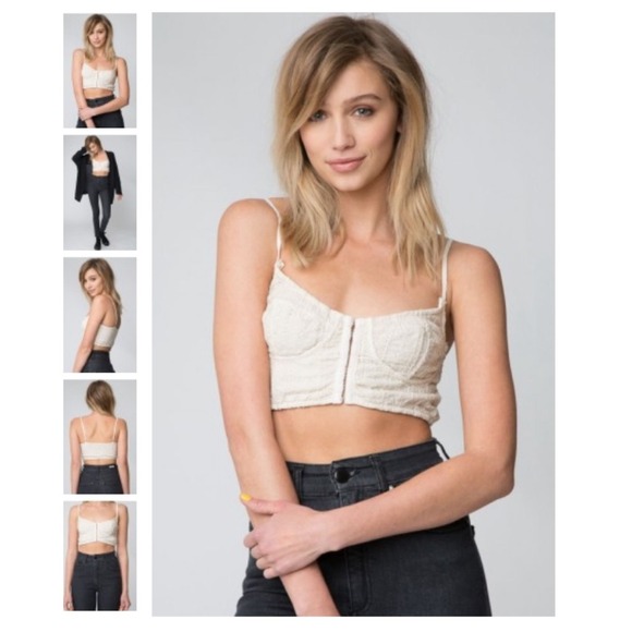 🚫 SOLD 🚫 🌸 Brandy Melville opal crop top 🌸