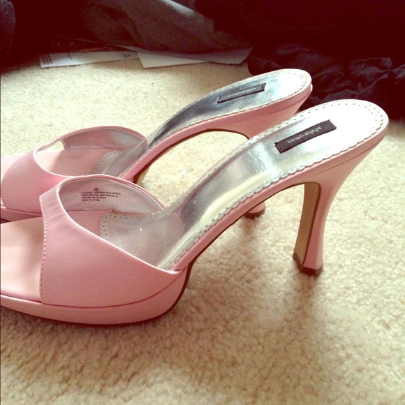 Black and Pink xhilaration shoes