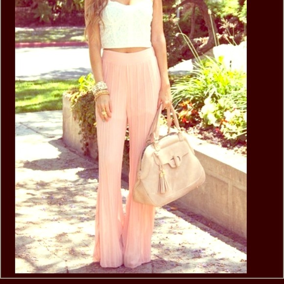 Hippy Pants 🌸 perfect for COACHEllA