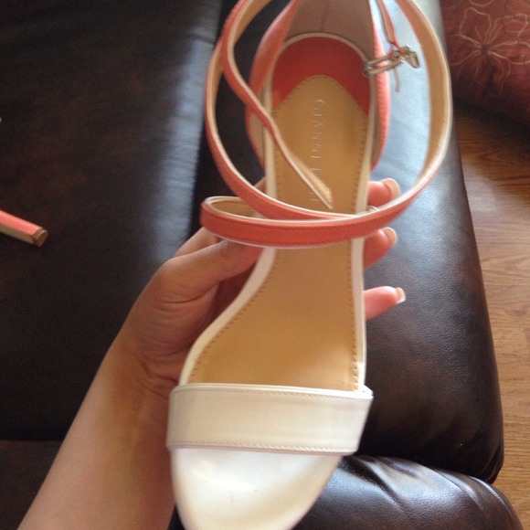 Heels - Picture 2 of 4