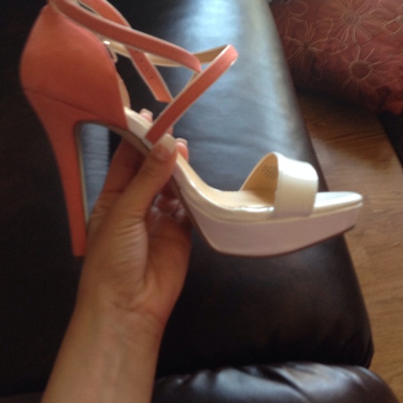 Heels - Picture 3 of 4