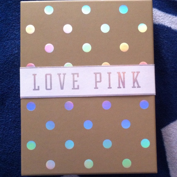 Victoria's Secret Pajama set. Size L. Never worn!