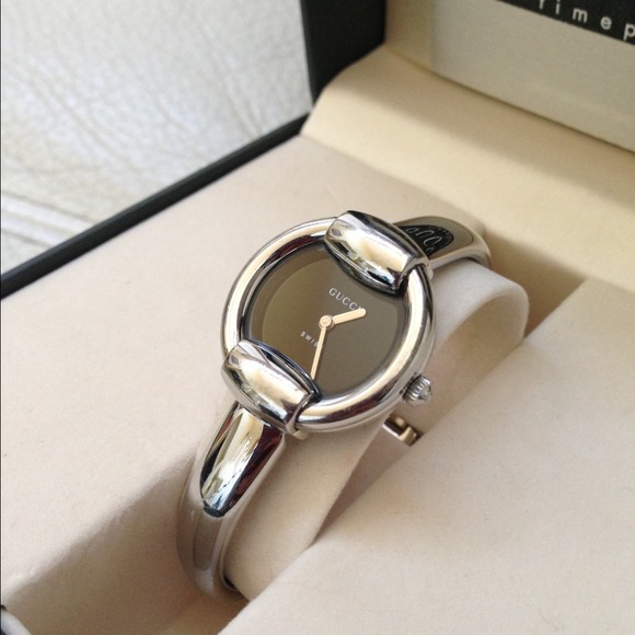 💯Authentic steel Gucci bangle watch