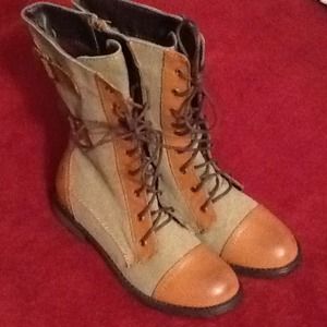 GROOVE ZIP TWO TONE COMBAT FIELD BOOTS sz 7.5, NWT