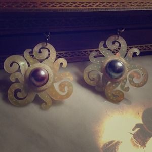 Just sharing! Gorgeous Carved Abalone Pendant