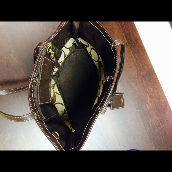 Coach Tote Purse! - Picture 3 of 3