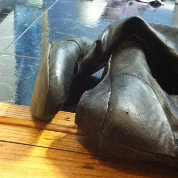 Black leather upper boots with gold buttons 🌞 - Picture 4 of 4