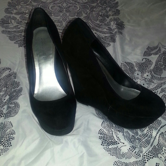 Suede Black Wedges