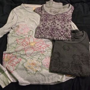 Bundle of 3 shirts