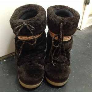 Marc jacobs fuzzy boots.