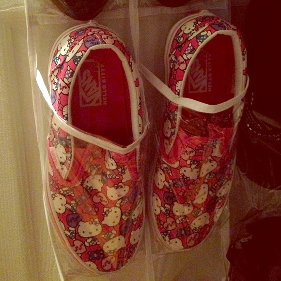 Brand new never get chance to wear them!!!