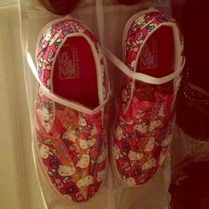 Brand new never get chance to wear them!!!