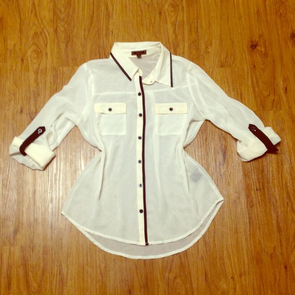 Black and white Top size medium