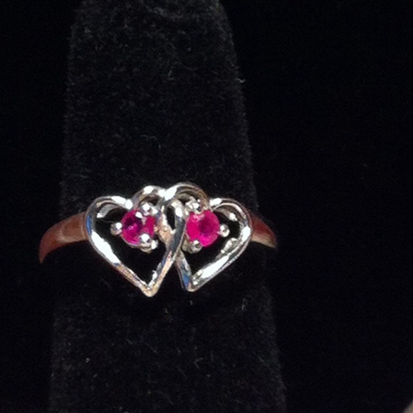 💢 💢 BLING! GENUINE RUBY TOE RING!