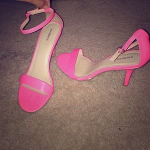Express heels-bright pink