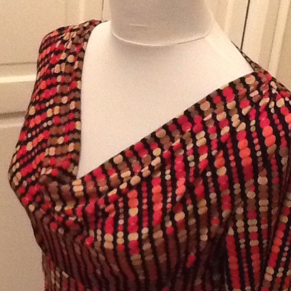 Polka Dot ( COW-NECK-LINE) top with 3/4 " Sleeves - Picture 2 of 4