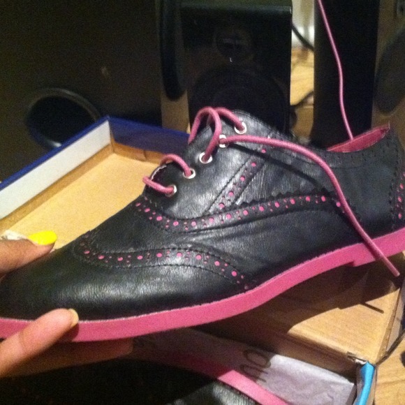 Never worn don't like anymore - Picture 2 of 2