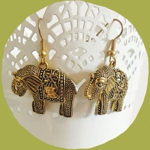🌸Golden Elephant Earrings🌸