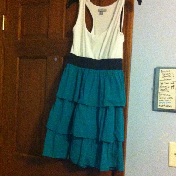 Cute white, black, and blue dress!