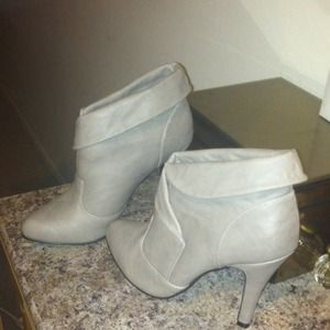 Light grey booties size 9