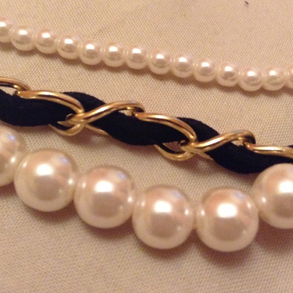 Beautiful chain/pearl necklace - Picture 2 of 2