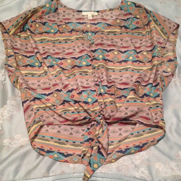 🚫TRADED🚫 Tribal blouse - Picture 1 of 2