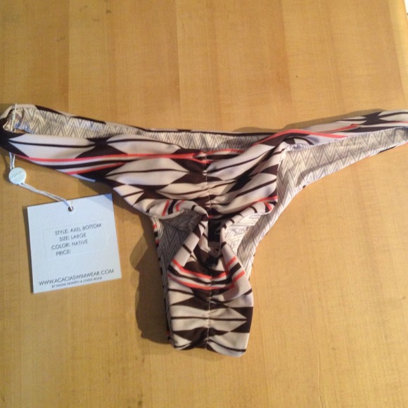 SOLD.Axel. Native. Large. - Picture 3 of 4