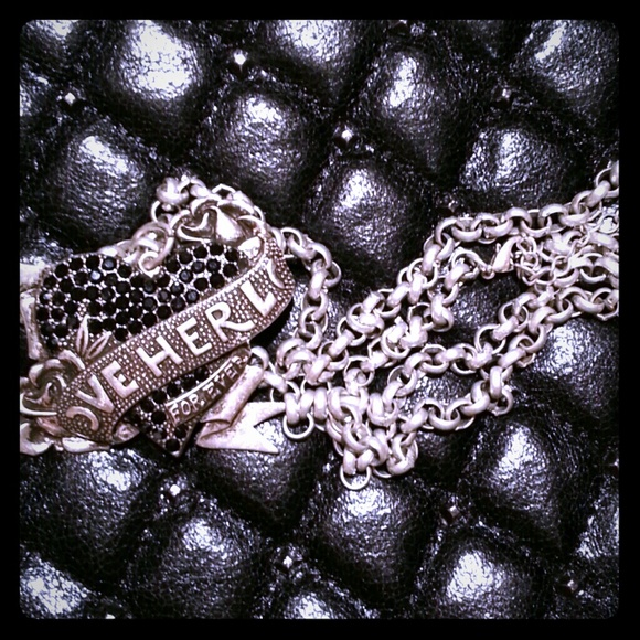 Blingy heart necklace
