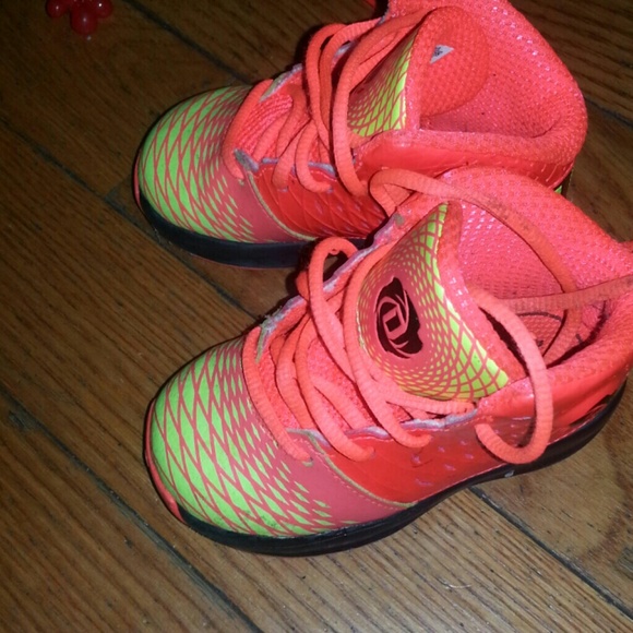 D.Rose Adidas - Picture 2 of 3
