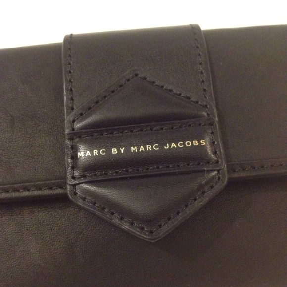 Marc Jacobs Wallet - Picture 2 of 4