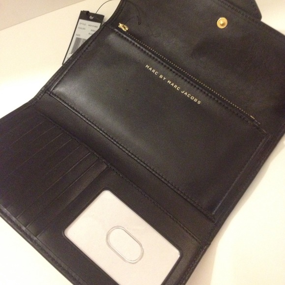 Marc Jacobs Wallet - Picture 3 of 4