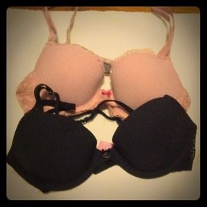 Set of 2 VS bras!! 32B