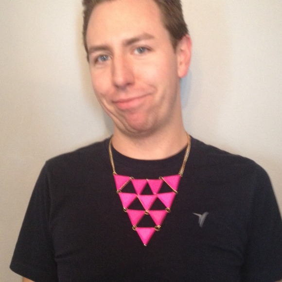 Tonight's HP!!!⚡️BOGO⚡️Cute Pink Necklace, NWOT - Picture 3 of 3