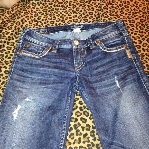 Silver dark wash jeans size 28