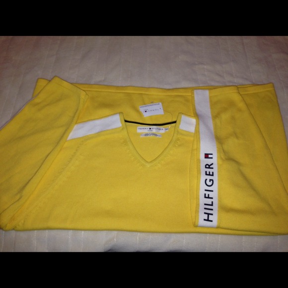 Sweater - Picture 2 of 4