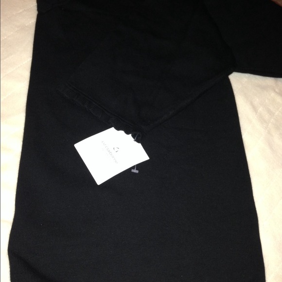 Sweater - Picture 4 of 4