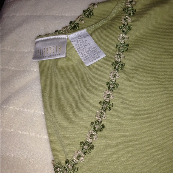 Sweater - Picture 3 of 4