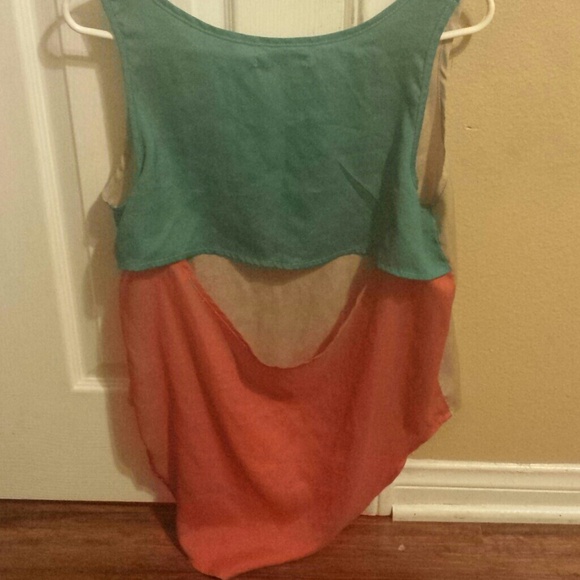 Color block - Picture 2 of 2