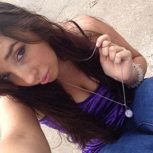 Meet your seller! 💙💜