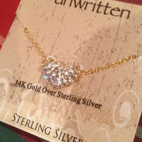 Jewelry - BEAUTIFUL 14K GOLD HEART NECKLACE W/ CZ STONES
