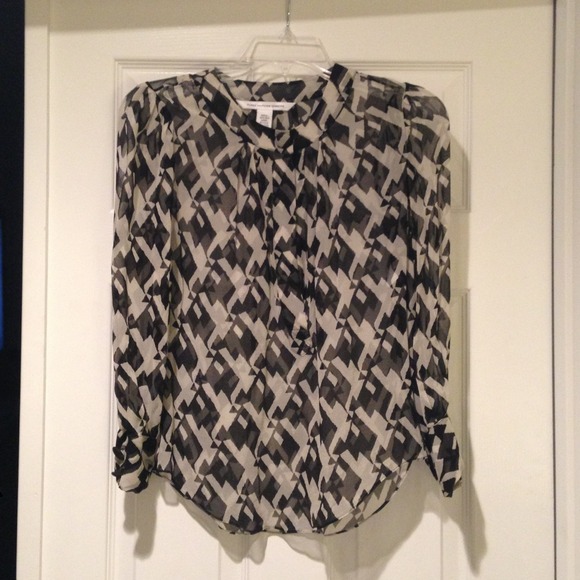 ✅ SOLD Diane von Furstenberg DVF Silk Blouse Top
